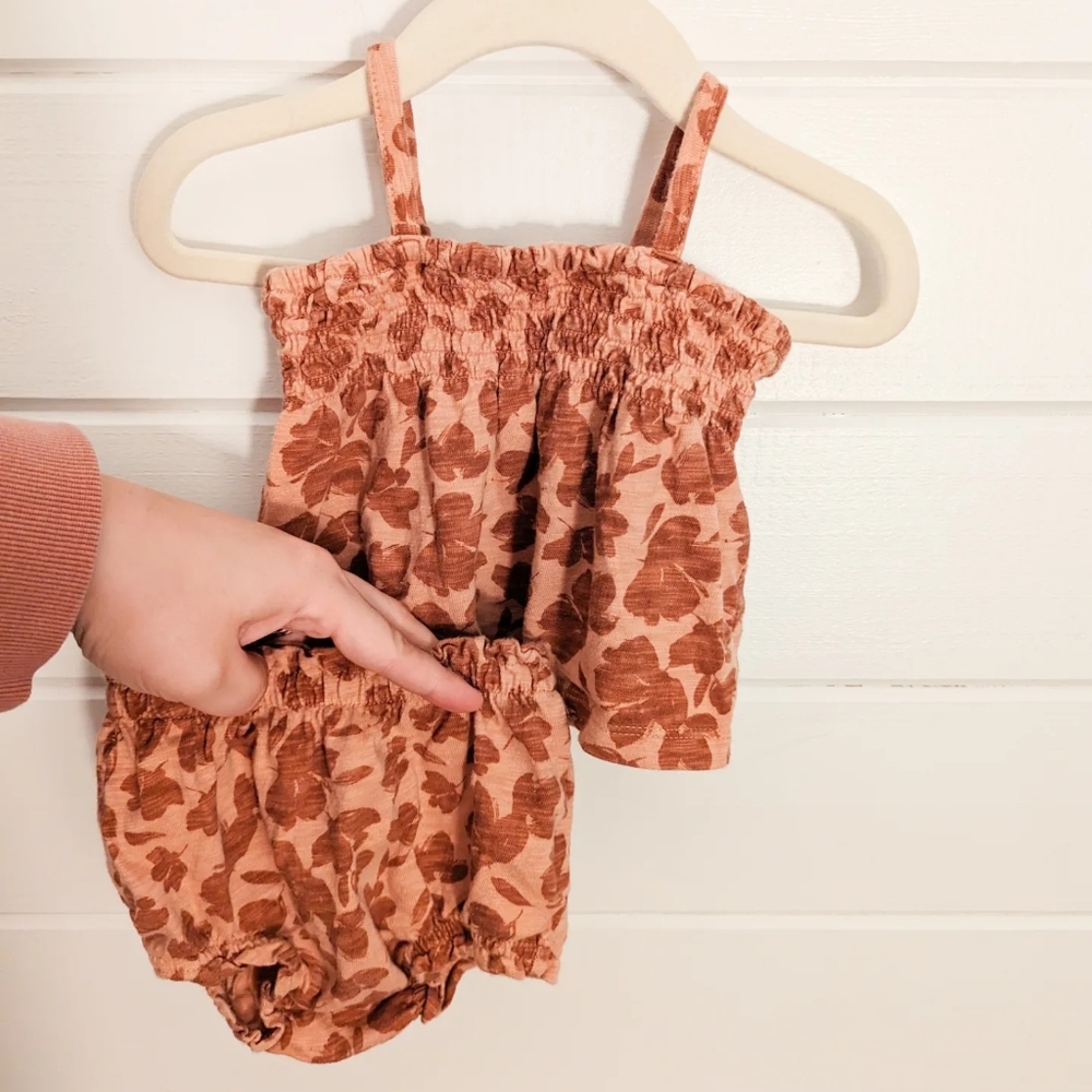 Baby Gap matching set